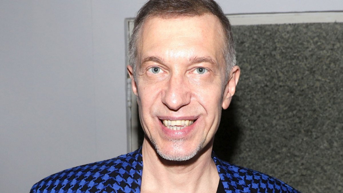 Соседов погиб после падения с лестницы