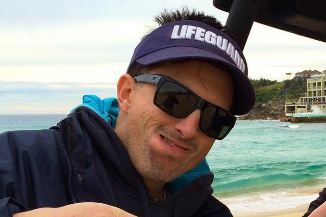 Дополнительная фотография к материалу «Он спасал людей и говорил о суициде — Мэтт Ди умер в 47 и все гуглят его имя»